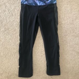 Lululemon mesh criss cross 7/8 legging